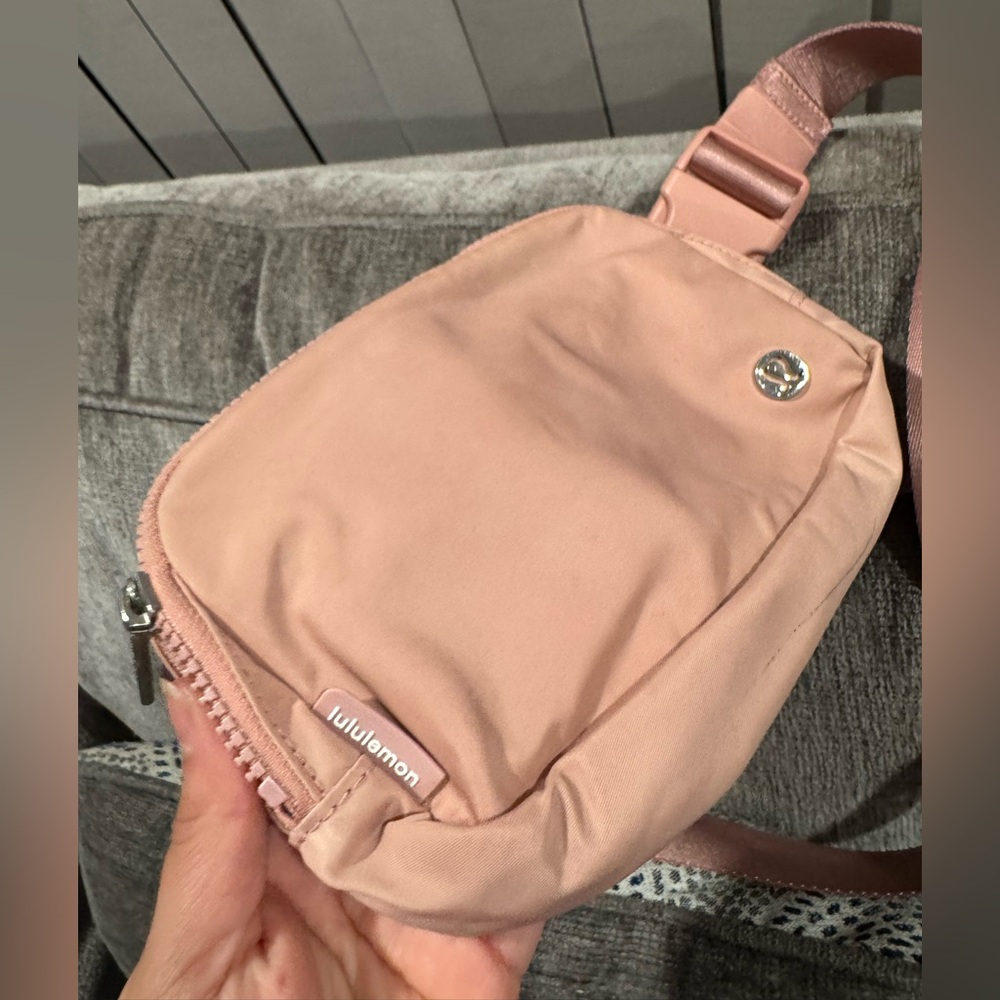 Lululemon Rose Belt Bag - Picture 7 of 8